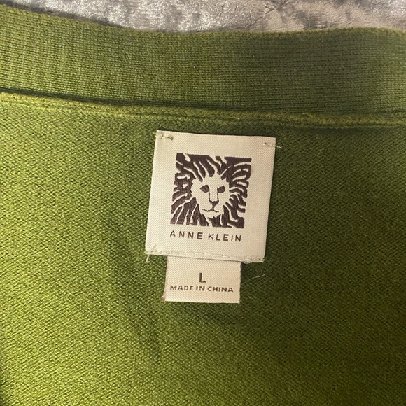 Anne Klein Sweater - Picture 2 of 2